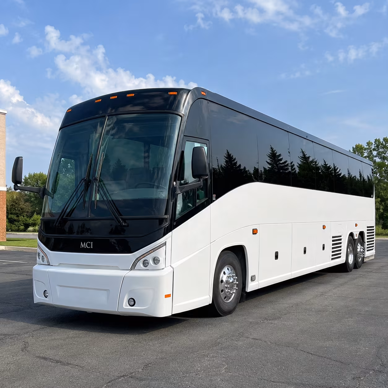 airport shuttle buses for groups arriving for hudson valley and adirondack trips