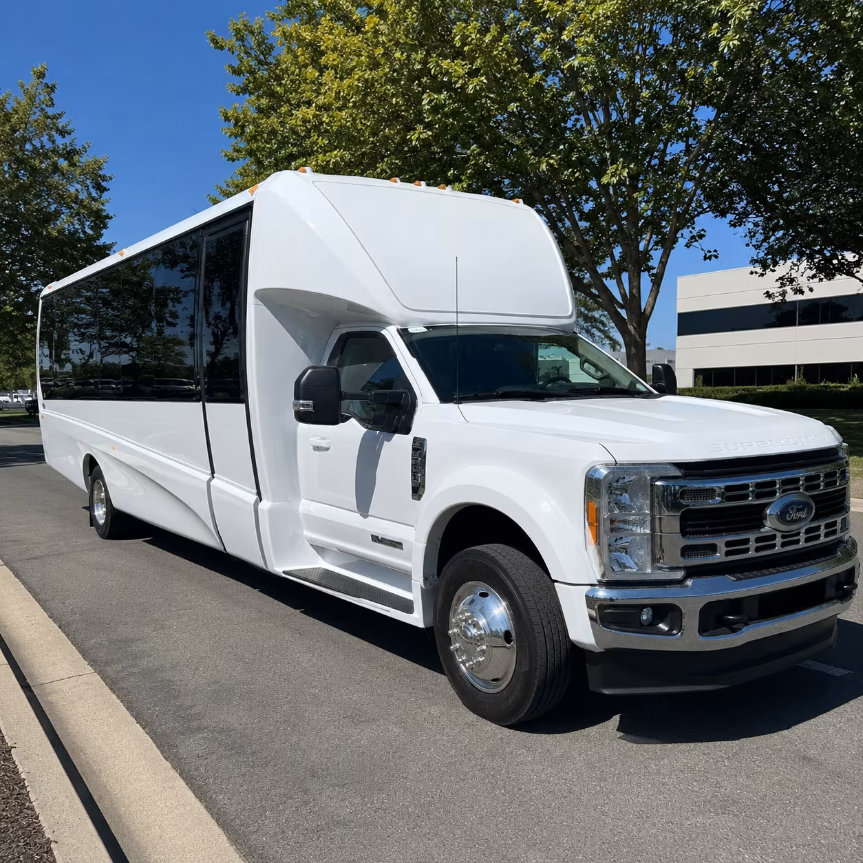 bus rentals for corporate groups traveling between albany and saratoga springs