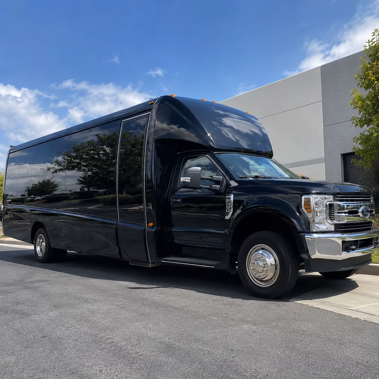 charter bus rentals in albany for large prom groups and school shuttles