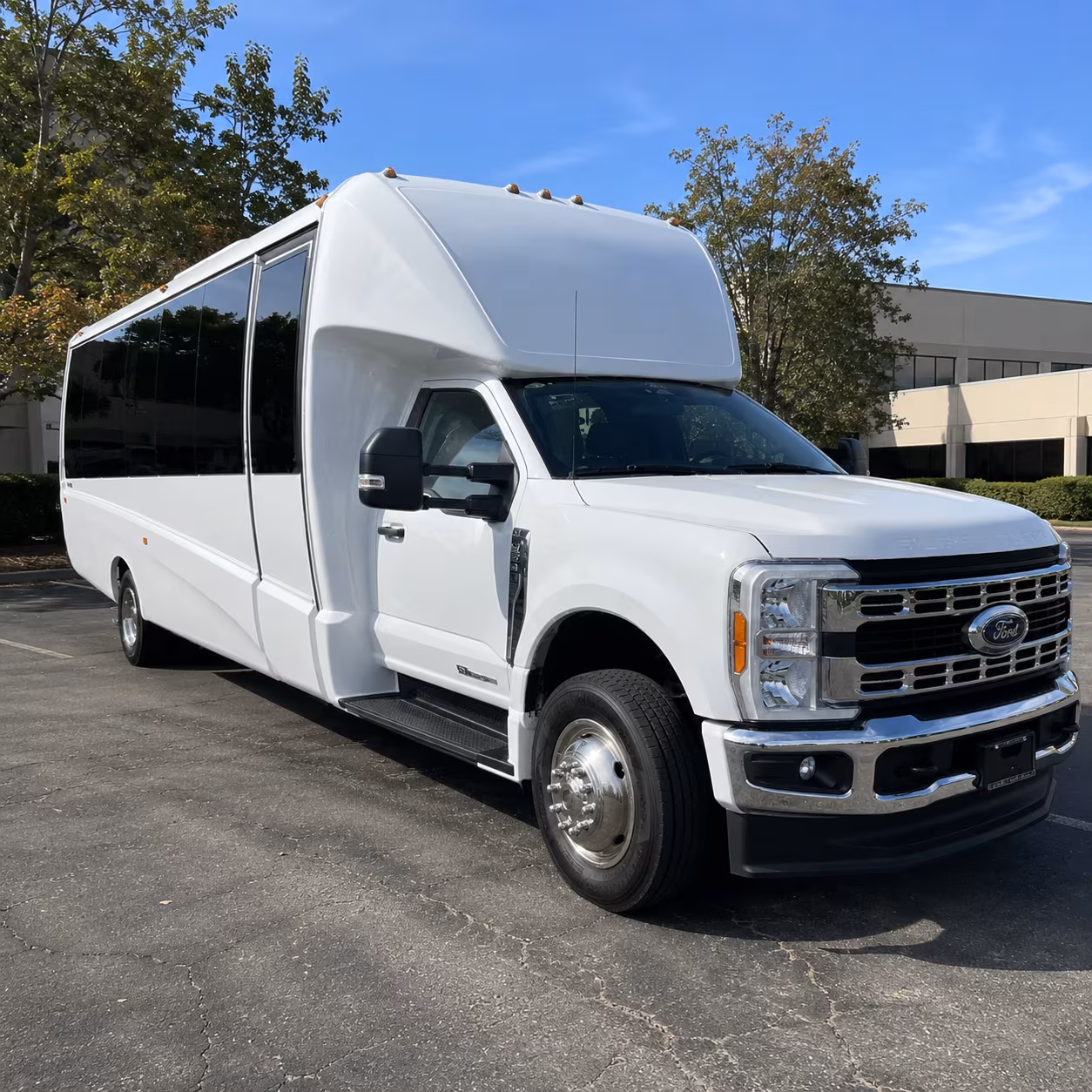 corporate airport transfer buses to and from albany international airport