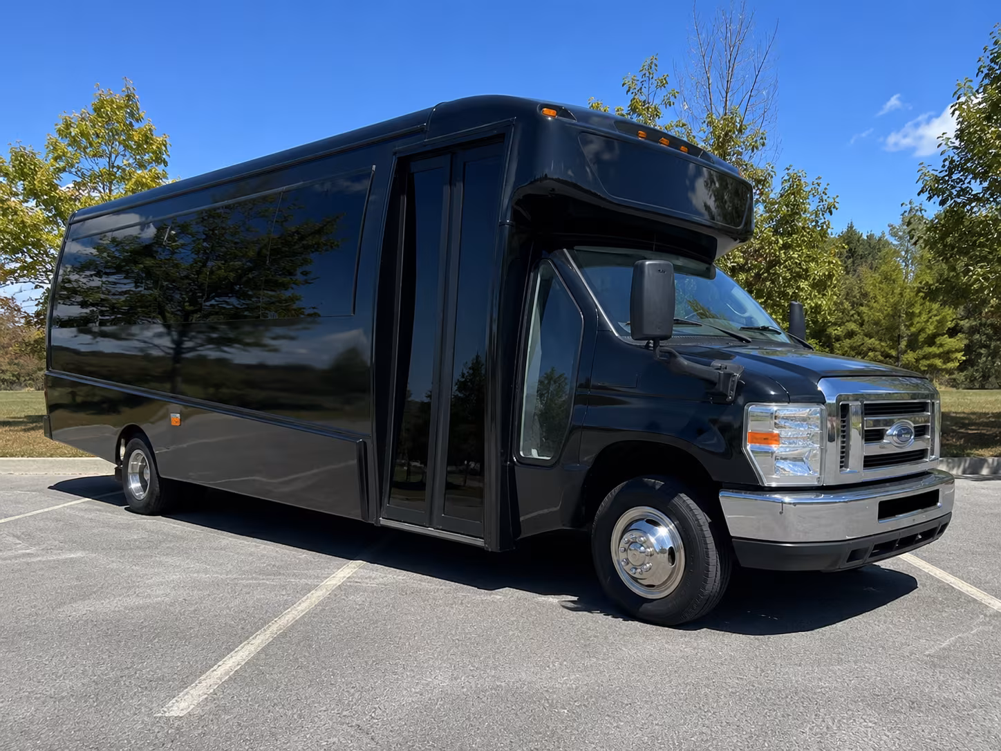 field trip bus rentals for the uss slater and hudson river museum trips